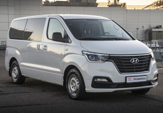 Подержанный автомобиль Hyundai H-1 2020 года (3 фото)