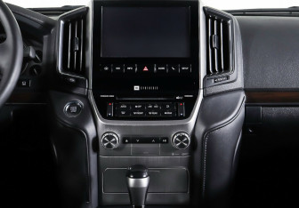 Подержанный автомобиль Toyota Land Cruiser Suv 2016 года (13 фото)