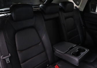 Подержанный автомобиль Mazda CX-5 2018 года (21 фото)