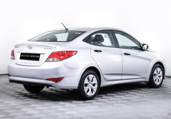 Подержанный автомобиль Hyundai Solaris Sedan 2015 года (5 фото)