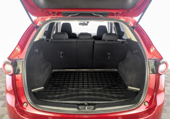 Подержанный автомобиль Mazda CX-5 2018 года (11 фото)