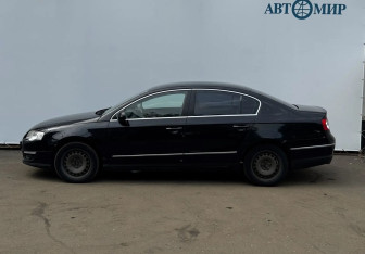 Подержанный автомобиль Volkswagen Passat Sedan 2010 года (5 фото)