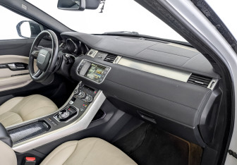 Подержанный автомобиль Land Rover Range Rover Evoque 2015 года (11 фото)