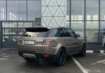 Подержанный автомобиль Land Rover Range Rover Sport 2015 года (5 фото)