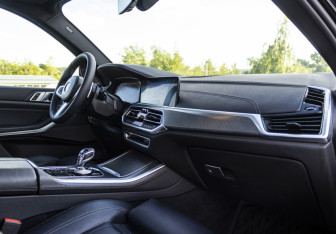 Подержанный автомобиль BMW X5 2019 года (15 фото)