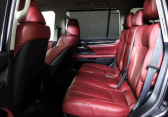 Подержанный автомобиль Lexus LX 2016 года (14 фото)