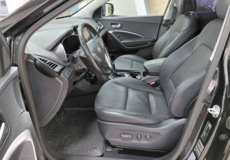 Подержанный автомобиль Hyundai Santa Fe 2014 года (12 фото)