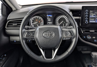 Подержанный автомобиль Toyota Camry Sedan 2022 года (22 фото)