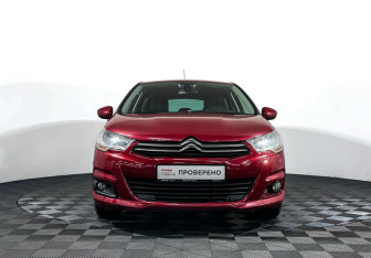 Подержанный автомобиль Citroen C4 Hatchback 2013 года (2 фото)