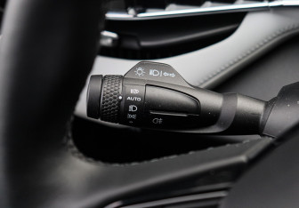 Подержанный автомобиль Geely Atlas 2024 года (24 фото)