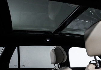 Подержанный автомобиль Geely Monjaro 2024 года (17 фото)