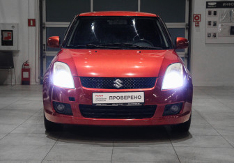 Подержанный автомобиль Suzuki Swift Hatchback 2008 года (2 фото)