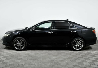 Подержанный автомобиль Toyota Camry Sedan 2014 года (3 фото)