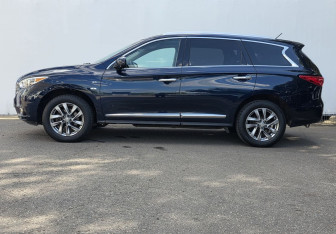 Подержанный автомобиль Infiniti QX60 2015 года (8 фото)