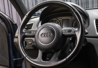 Подержанный автомобиль Audi Q3 2012 года (17 фото)