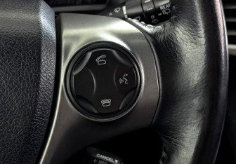 Подержанный автомобиль Toyota Venza 2013 года (27 фото)