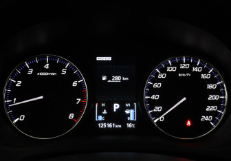 Подержанный автомобиль Mitsubishi Outlander 2016 года (11 фото)