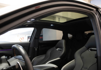 Подержанный автомобиль Changan UNI-V 2023 года (26 фото)