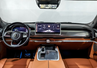 Новый Tank 700 2025 (10 фото)