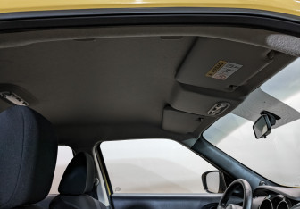 Подержанный автомобиль Nissan Juke 2015 года (23 фото)