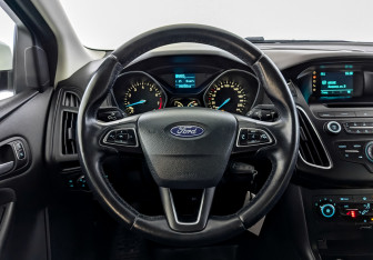 Подержанный автомобиль Ford Focus Sedan 2017 года (21 фото)