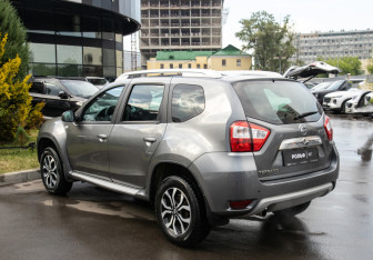 Подержанный автомобиль Nissan Terrano 2015 года (5 фото)