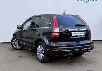 Подержанный автомобиль Honda CR-V 2010 года (7 фото)