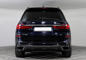 Подержанный автомобиль BMW X7 2019 года (4 фото)
