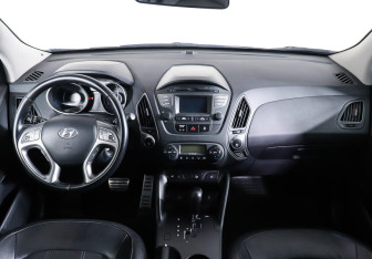 Подержанный автомобиль Hyundai ix35 2014 года (11 фото)