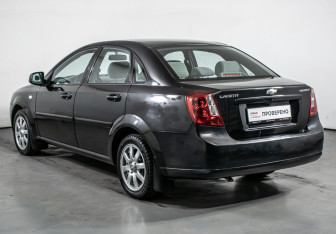 Подержанный автомобиль Chevrolet Lacetti Sedan 2010 года (7 фото)