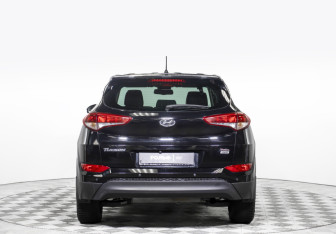 Подержанный автомобиль Hyundai Tucson 2016 года (6 фото)