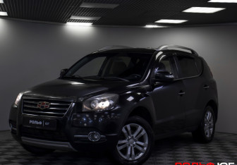 Подержанный автомобиль Geely Emgrand X7 2016 года (17 фото)