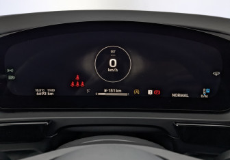 Подержанный автомобиль Porsche Cayenne 2024 года (16 фото)