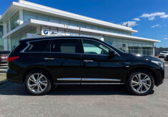 Подержанный автомобиль Infiniti QX60 2014 года (4 фото)