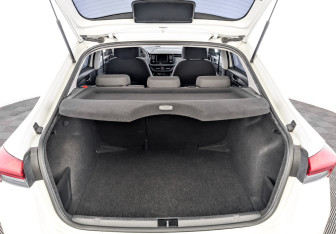 Подержанный автомобиль Skoda Rapid Liftback 2021 года (10 фото)