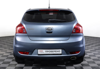 Подержанный автомобиль Kia Ceed Hatchback 2008 года (6 фото)