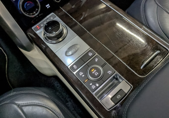 Подержанный автомобиль Land Rover Range Rover 2019 года (21 фото)