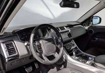 Подержанный автомобиль Land Rover Range Rover Sport 2015 года (15 фото)