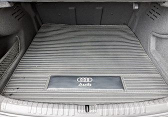 Подержанный автомобиль Audi A6 Sedan 2023 года (9 фото)