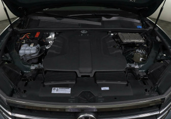 Подержанный автомобиль Volkswagen Touareg 2020 года (6 фото)