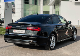 Подержанный автомобиль Audi A6 Sedan 2016 года (5 фото)