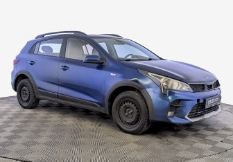 Подержанный автомобиль Kia Rio Hatchback 2021 года (3 фото)