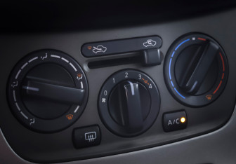 Подержанный автомобиль Nissan Sentra Sedan 2014 года (16 фото)