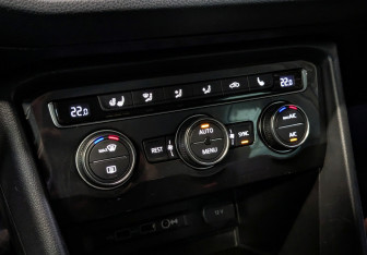 Подержанный автомобиль Volkswagen Tiguan 2018 года (28 фото)