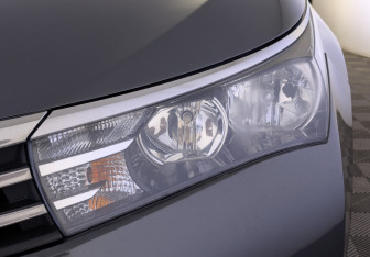 Подержанный автомобиль Toyota Corolla Sedan 2015 года (11 фото)