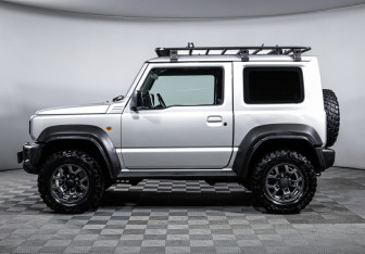 Подержанный автомобиль Suzuki Jimny 2020 года (8 фото)