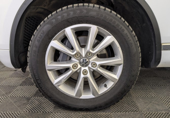 Подержанный автомобиль Volkswagen Touareg 2012 года (12 фото)