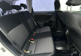 Подержанный автомобиль Subaru Forester Suv 2013 года (14 фото)