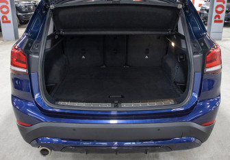 Подержанный автомобиль BMW X1 2020 года (10 фото)
