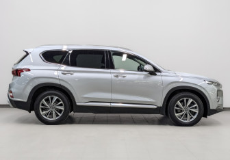 Подержанный автомобиль Hyundai Santa Fe 2018 года (4 фото)